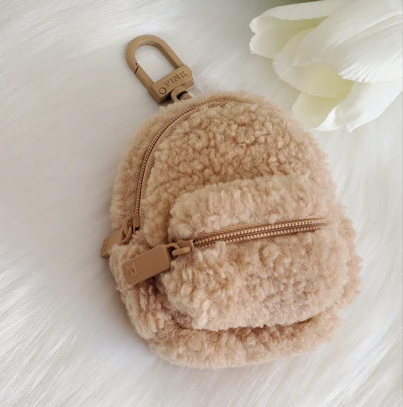 Pink Victoria's Backpack Keychain - Picture 1 of 8